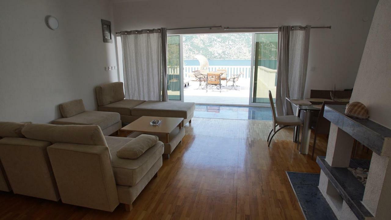 Penthouse Stoliv New Spa-Pool Villa Is Located 5M From The Sea, Exclusive Terrace,Private Jetty Wih Sunbeds, Pebble Beach, Secluded Location Total Area 375M2 At Your Disposal โกตอร์ ภายนอก รูปภาพ
